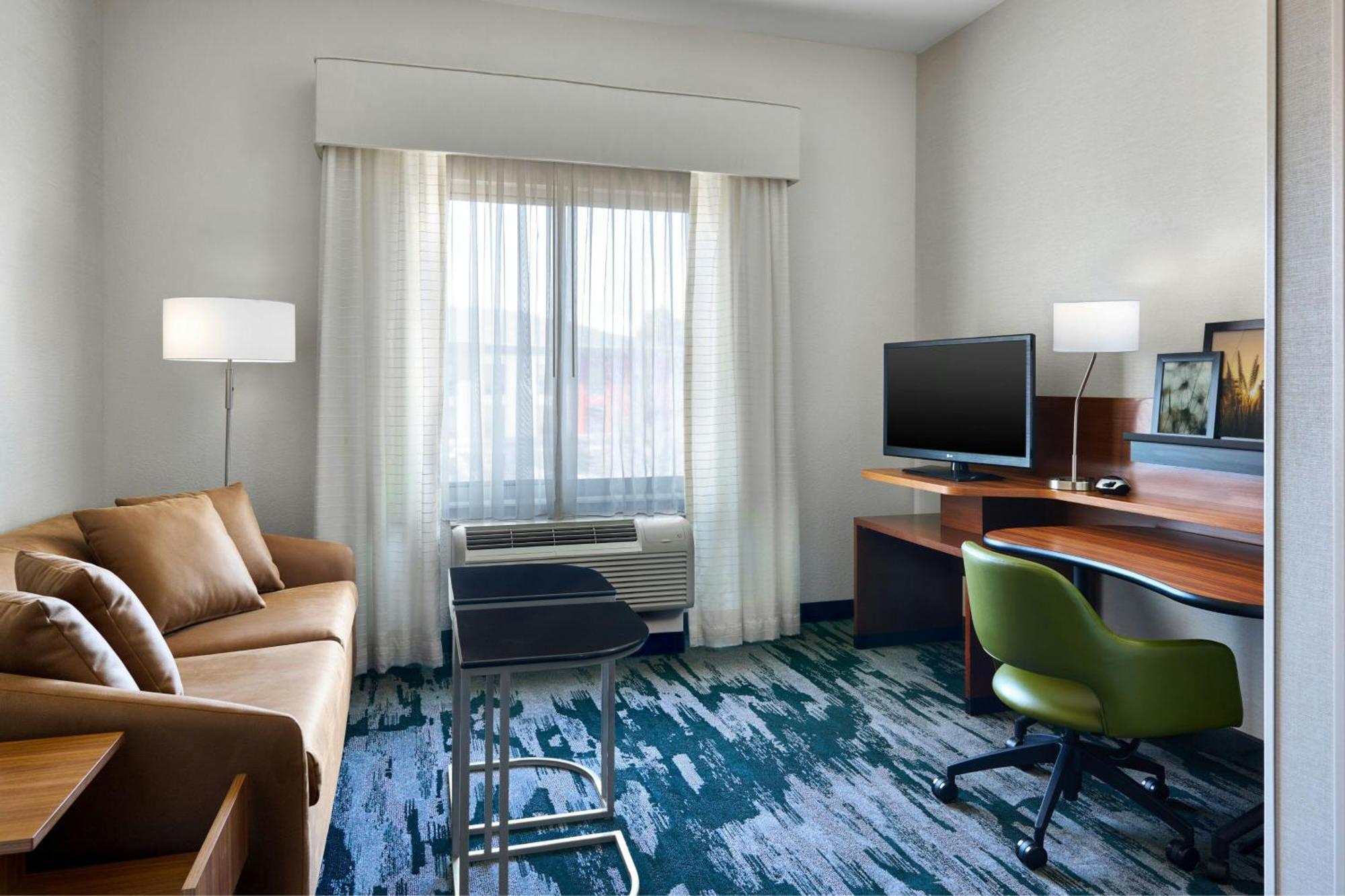 Fairfield By Marriott & Turkey Creek Hotel