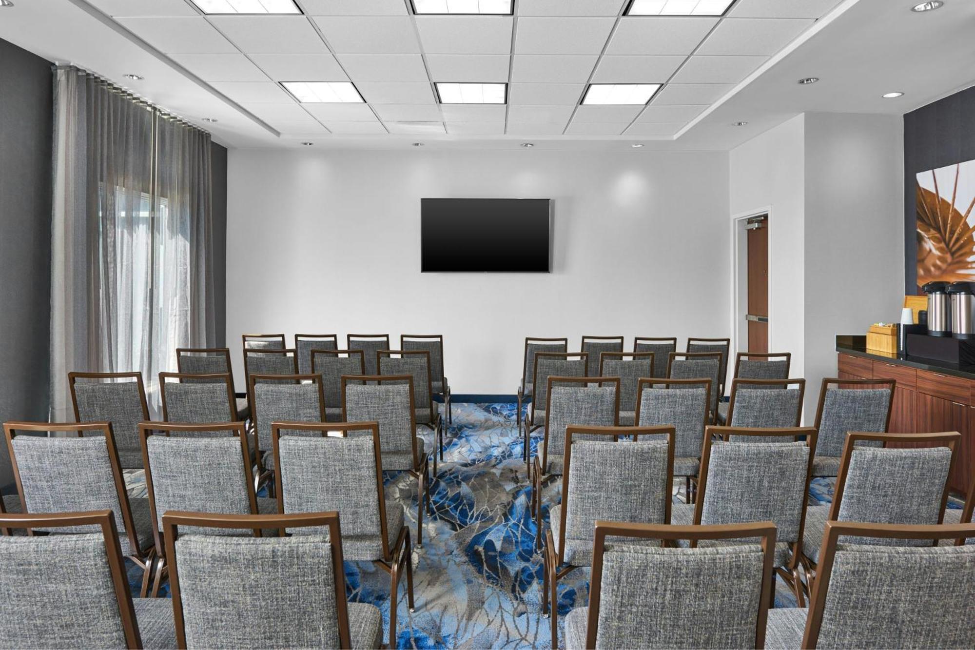 Fairfield By Marriott & Turkey Creek Hotel 3*