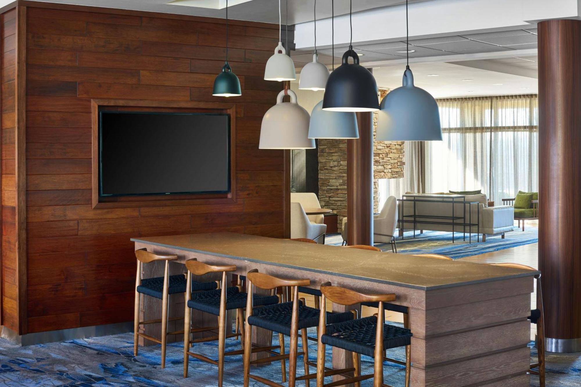 Fairfield By Marriott & Turkey Creek Hotel